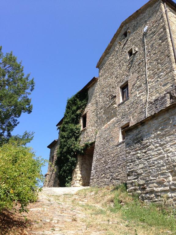 Hotel Agriturismo Biologico Castello Della Pieve Mercatello sul Metauro Exterior foto