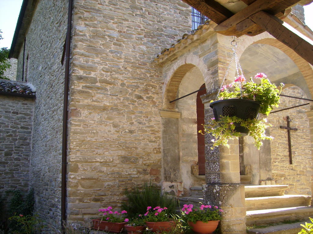 Hotel Agriturismo Biologico Castello Della Pieve Mercatello sul Metauro Exterior foto